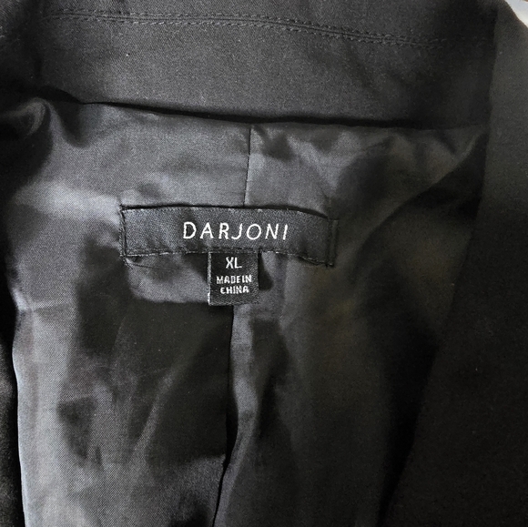 Darjoni Ruffle Edged Blazer - Picture 2 of 3